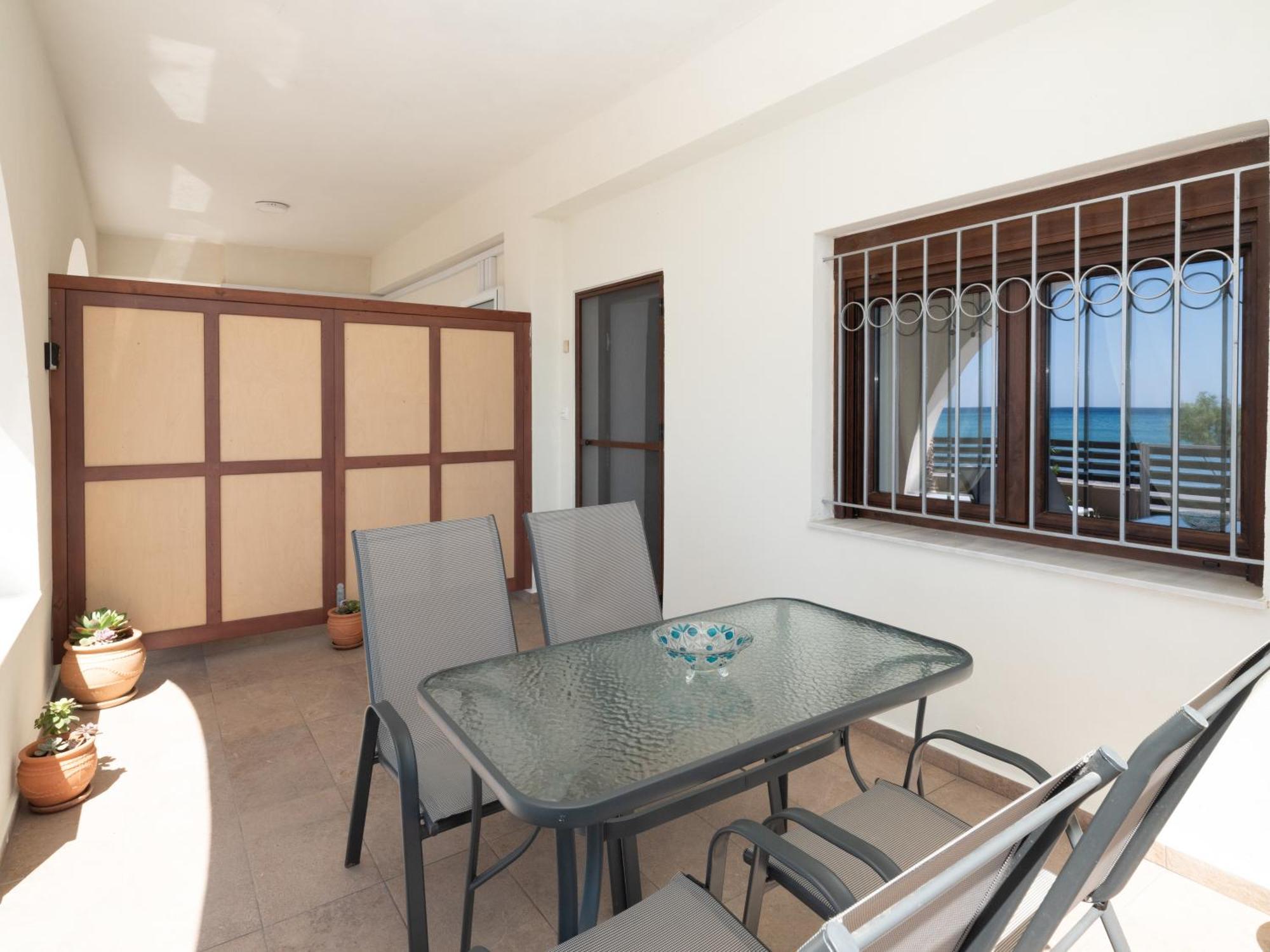 Atalanti Seaside Junior Suites 케라토캄보스 외부 사진